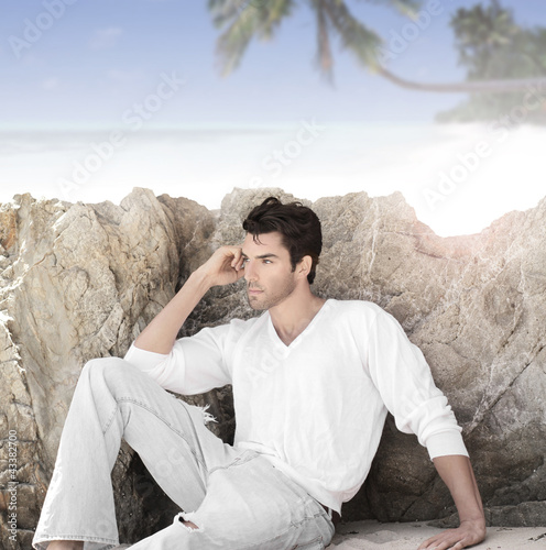 Foto: Man in tropics Man in tropics