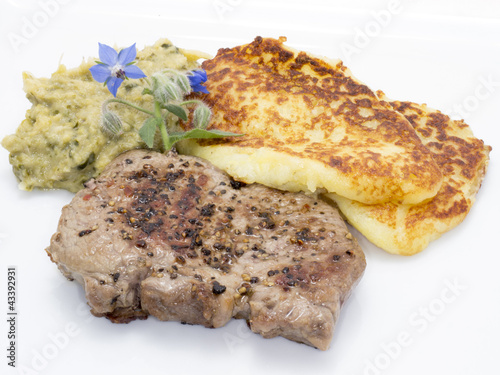 Foto: Kotelett mit Kartoffelpfannkuchen Kotelett mit Kartoffelpfannkuchen