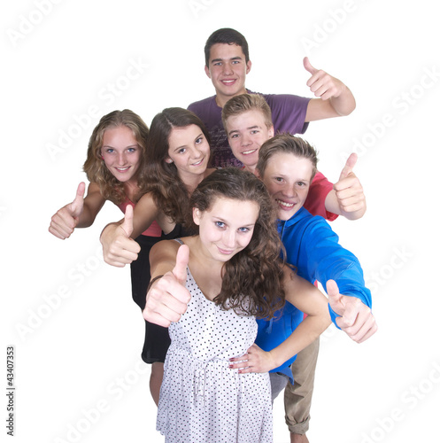 Foto: Gruppe teenager mit Daumen hoch Gruppe teenager mit Daumen hoch