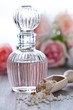 Rosenwasser und Badesalz