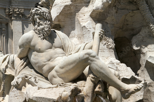 Photo: Fontana dei 4 Fiumi, Roma - il Gange Fontana dei 4 Fiumi, Roma - il Gange