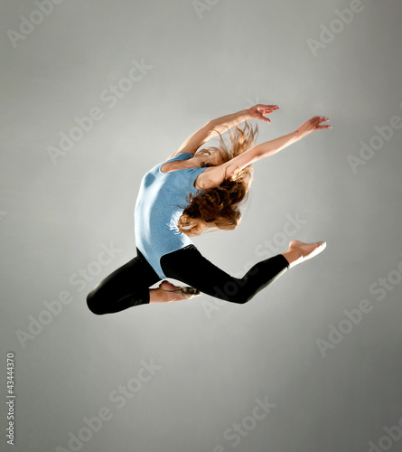 Photo: fashion ballet dancer fashion ballet dancer