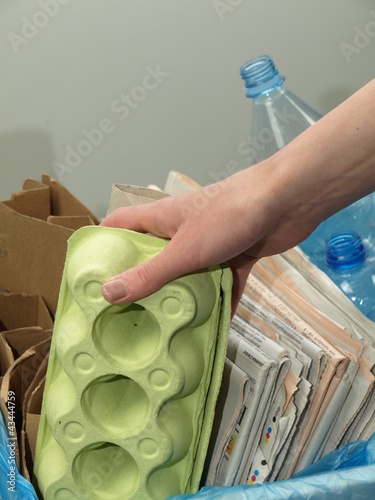 Photo: Paper rubbish Paper rubbish