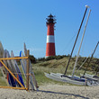 Der Leuchtturm von Hörnum und Boote am Strand