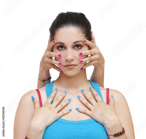 Photo: Jeune femme avec du vernis bleu Jeune femme avec du vernis bleu
