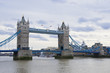 Foto: tower bridge on a cloudy day tower bridge on a cloudy day