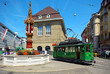 Ancien tram dans le centre ville de Bâle, Suisse.