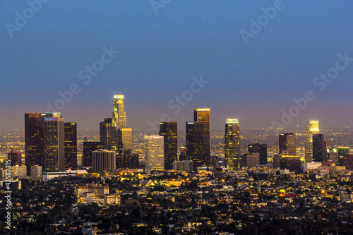 Photo: view to city of Los Angeles from Griffith park in the evening view to city of Los Angeles from Griffith park in the evening