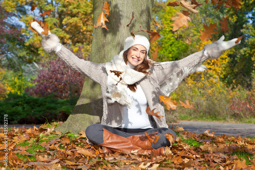 Foto: frau im park frau im park