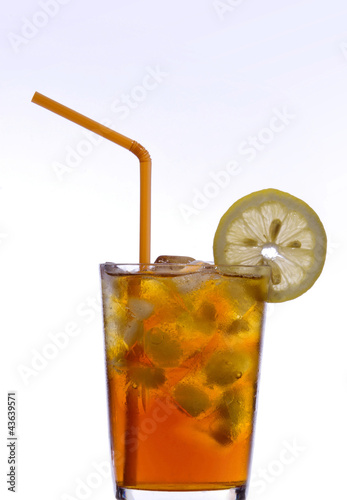 Photo: A glass of ice lemon tea A glass of ice lemon tea