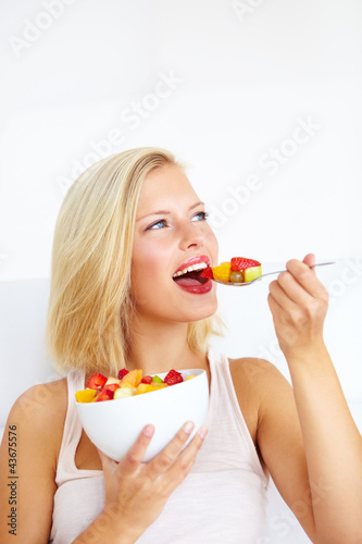 Foto: Lookign forward to the health benefits of her diet Lookign forward to the health benefits of her diet