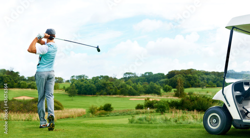 Photo: Driving through - Golf Driving through - Golf