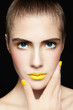 Foto: Yellow lipstick Yellow lipstick