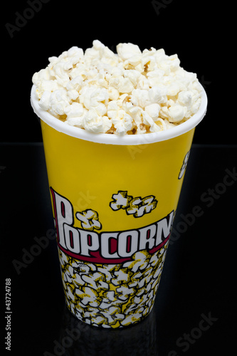 Foto: bucket of popcorn bucket of popcorn