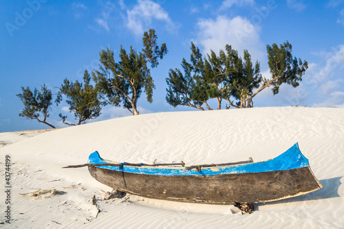 Foto : Dunes and wild beach Dunes and wild beach