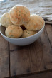 Brötchen mit frischen Kräutern
