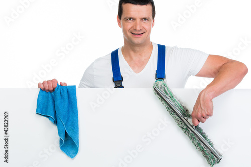 Photo: fensterputzer mit werbeschild fensterputzer mit werbeschild