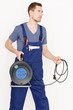 Elektriker mit Kabeltrommel