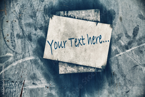 Foto: blue grunge wall with message blue grunge wall with message