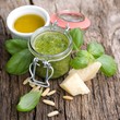 Pesto mit Basilikum