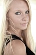 blonde femme