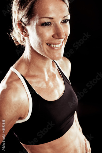 Foto: Young fit woman posing Young fit woman posing
