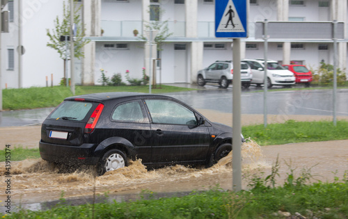 Foto: Überschwemmte Straße Überschwemmte Straße