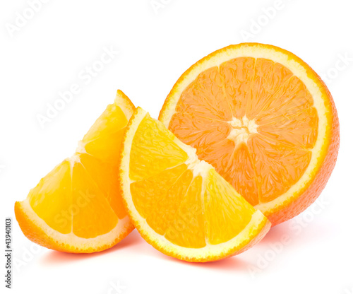 Foto: Orange fruit half and two segments or cantles Orange fruit half and two segments or cantles