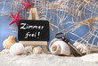 Schild Zimmer frei am Meer mit Schlüssel