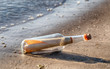 Flaschenpost Am Strand (I)