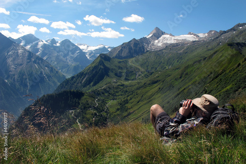 Photo: die Berge bewundern - admiring the mountains die Berge bewundern - admiring the mountains