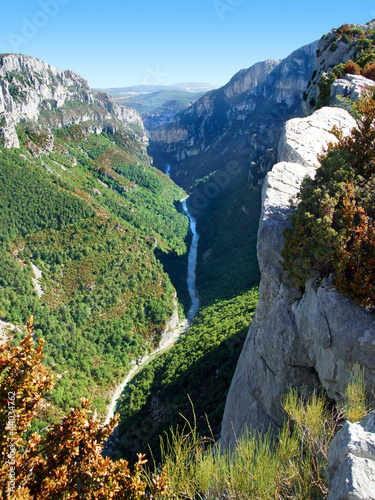 Photo: Les gorges du Verdon vues du belvédère de Trescaire. Les gorges du Verdon vues du belvédère de Trescaire.