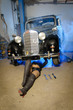 Cars and Girls, unter'm Auto
