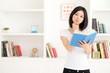 読書をする女性