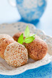 Oat bran bun