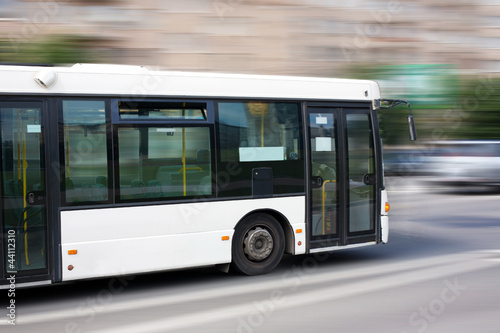 Photo: white city bus white city bus