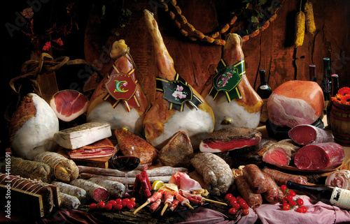 Photo: prosciutti prosciutti