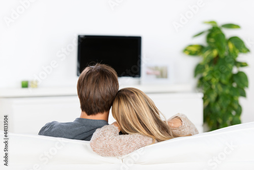 Photo: paar schaut fernsehen paar schaut fernsehen