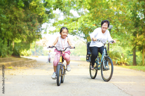 Photo: Family outdoor fun Family outdoor fun