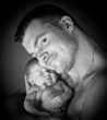 Photo: portrait d'une jeune papa en noir et blanc portrait d'une jeune papa en noir et blanc