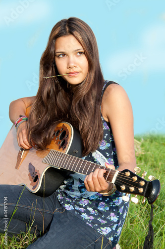 Photo: Gitarre spielen Gitarre spielen