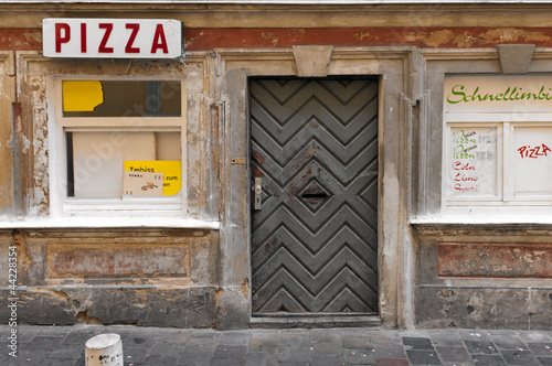 Photo: Abandoned pizzeria Abandoned pizzeria
