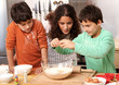 Foto: Familie an Weihnachten Familie an Weihnachten