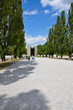 Dachau - vista del viale alberato e della cappella cattolica