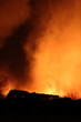 Fuego y humareda, incendio forestal en Torneros de Jamuz, León