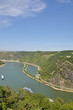 Blick auf den bekannten Loreley-Felsen im Mittelrheintal