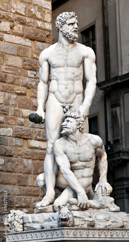 Photo: Hercules and Cacus by Bandinelli (1533) Hercules and Cacus by Bandinelli (1533)