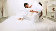 Vídeo: Little Ethnic Sisters Playing Bedroom Little Ethnic Sisters Playing Bedroom