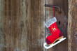 Weihnachtszeit - Hintergrund mit Schlittschuh