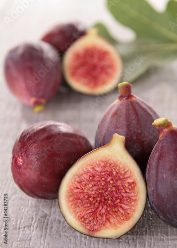 Photo: group of fresh figs group of fresh figs